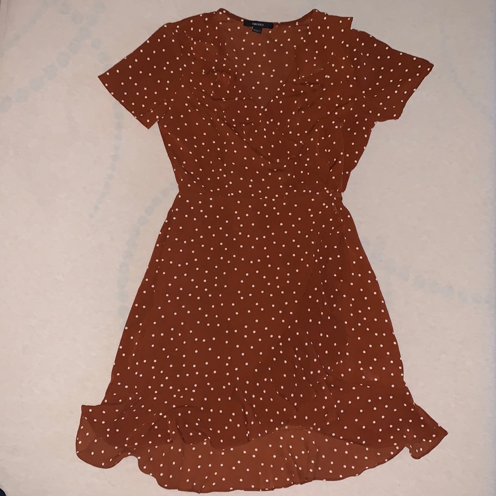 Cute summer wrap dress. Dress it up or down !
